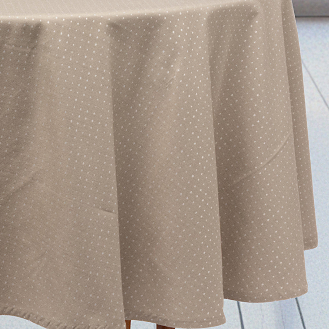 Dotea Beige – Rund damaskdug med diskret prikmønster Ø200 cm, nærbillede