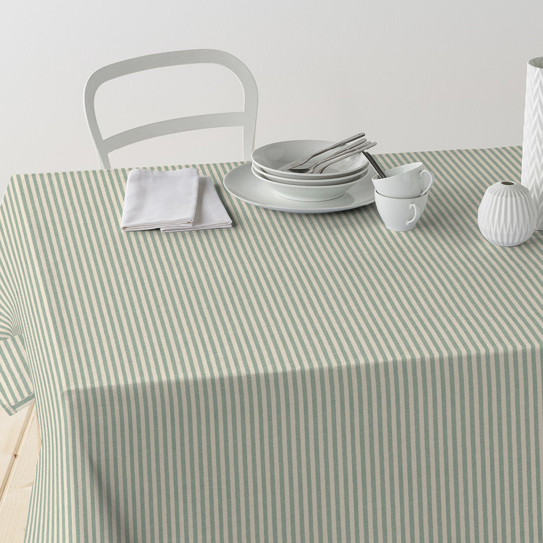 Nordfavn Ibiza Støvet Grøn – Stribet tekstilvoksdug i rolig grøn nuance