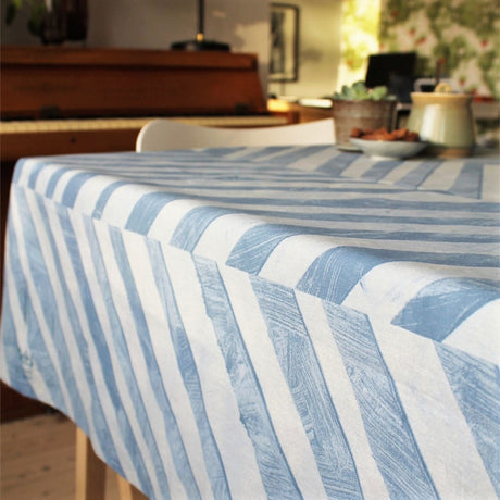 ZIGSAK Blue – Susanne Schjerning tekstilvoksdug med skridsikker bagside