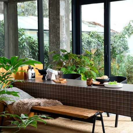 Check Pecan Brown – Lola voksdug med varme tern, miljø