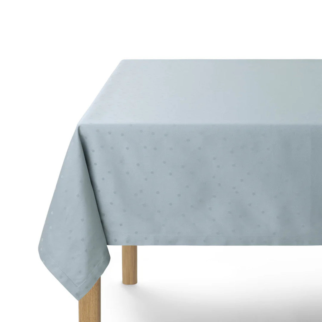 Compliments Confetti Mineral Blue – Damaskdug med prikmønster 150 x 350 cm