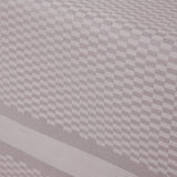 Compliments Tile Ash Rose – Damaskvævet dug i støvet rosa 150 x 300 cm, nærbillede