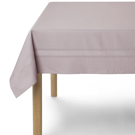 Compliments Tile Ash Rose – Damaskvævet dug i støvet rosa 150 x 300 cm