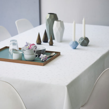 Juna Dot Hvid Damaskdug – 140 x 220 cm