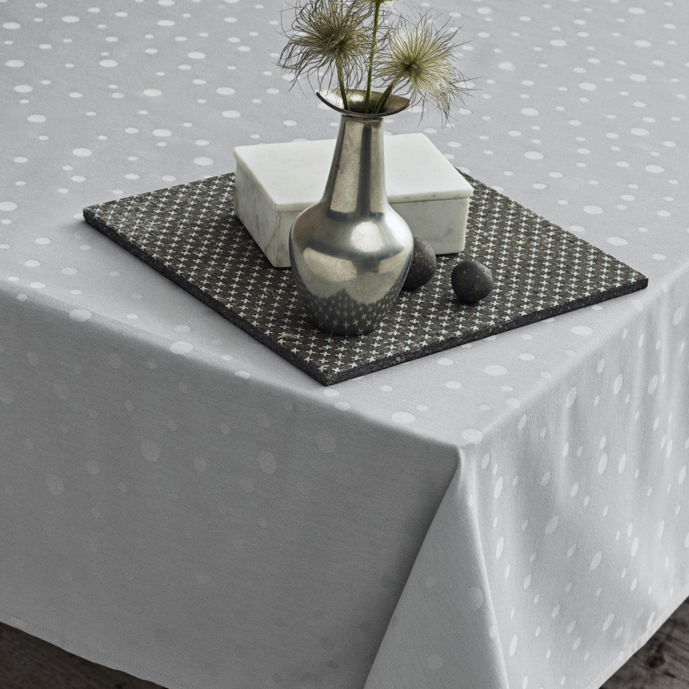 Juna Dot Light Grey Damaskdug – 140 x 320 cm