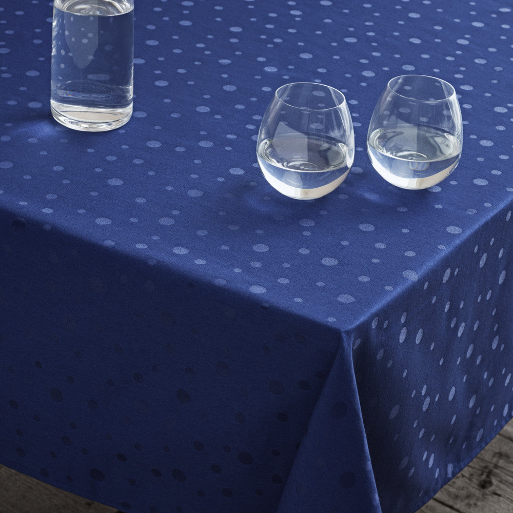 Juna Dot Twilight Blue Damaskdug – 140 x 320 cm