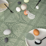 Juna Easter Lys Grøn Damaskdug – Elegant påskedug 150 x 270 cm, nærbillede