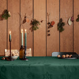 Juna Natale Grøn Damaskdug – Elegant juledug 150 x 270 cm, miljø