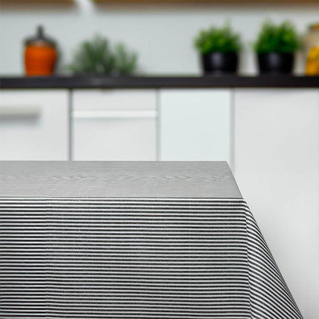 Juna Urban Line – Tekstilvoksdug med sorte striber