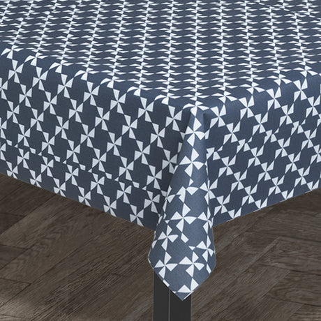 Juna Windmill Blue – Tekstilvoksdug med grafisk mønster