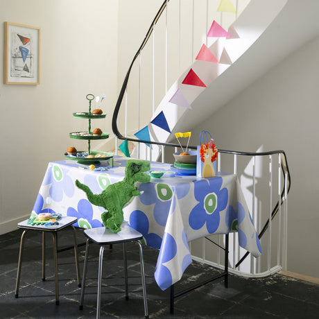 Lola voksdug – Big Flower Nautic Blue Statement, miljø