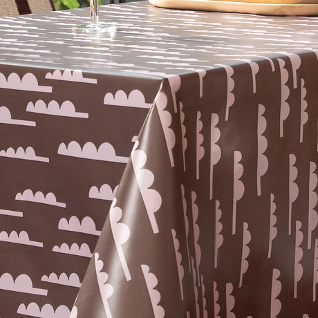 Lola voksdug – Forest Jump Eggplant med grafisk træmønster, miljø