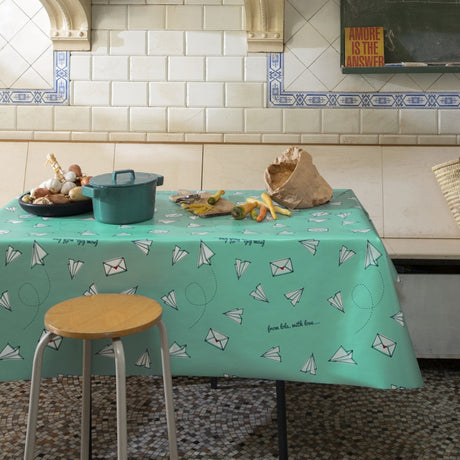 Lola voksdug – Lovemail Pacific med papirfly og breve