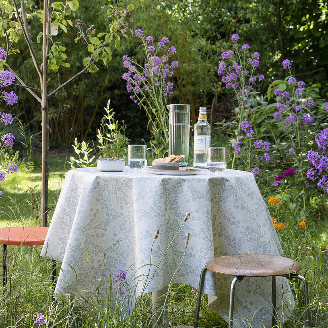 Lola voksdug – Wallflower Ice Grey Botanical Flow, miljø