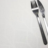 Manno Blanco, jacquard vævet tekstilvoksdug, 180 cm bred, nærbillede