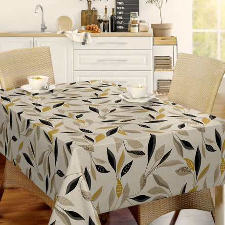 Nordfavn Class Beige – Voksdug med grafisk bladmønster i varme nuancer