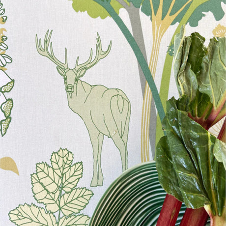 Rabarberhaven Grøn – Susanne Schjerning tekstilvoksdug med skridsikker bagside, motiv