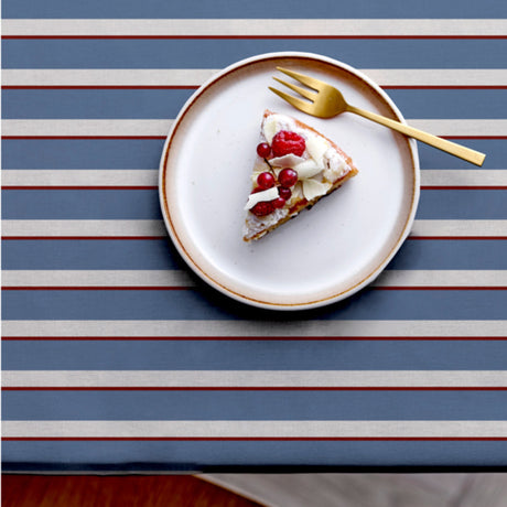 Sentimental Stripe Blue - Södahl tekstildug, miljø