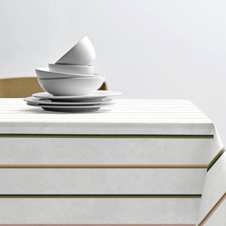 Stripe White – Södahl tekstilvoksdug med skridsikker bagside