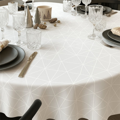 Tilde Hvid fra Engholm – Rund klassisk damaskdug Ø200 cm