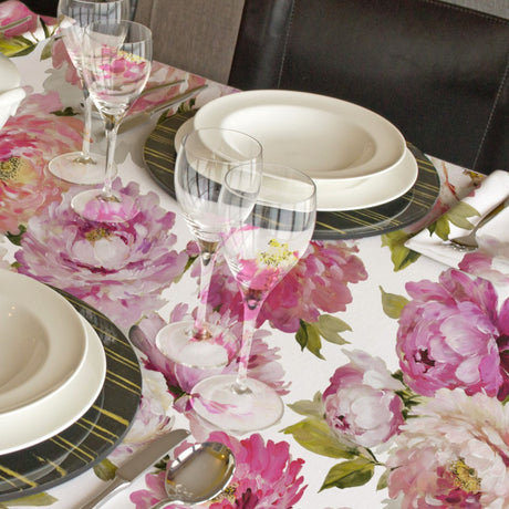 Un Paradiso di Peonie Blanco – Tekstilvoksdug med bonderoseblomster