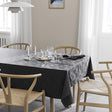 Wind Grå fra Compliments – Elegant damaskdug 140 x 220 cm