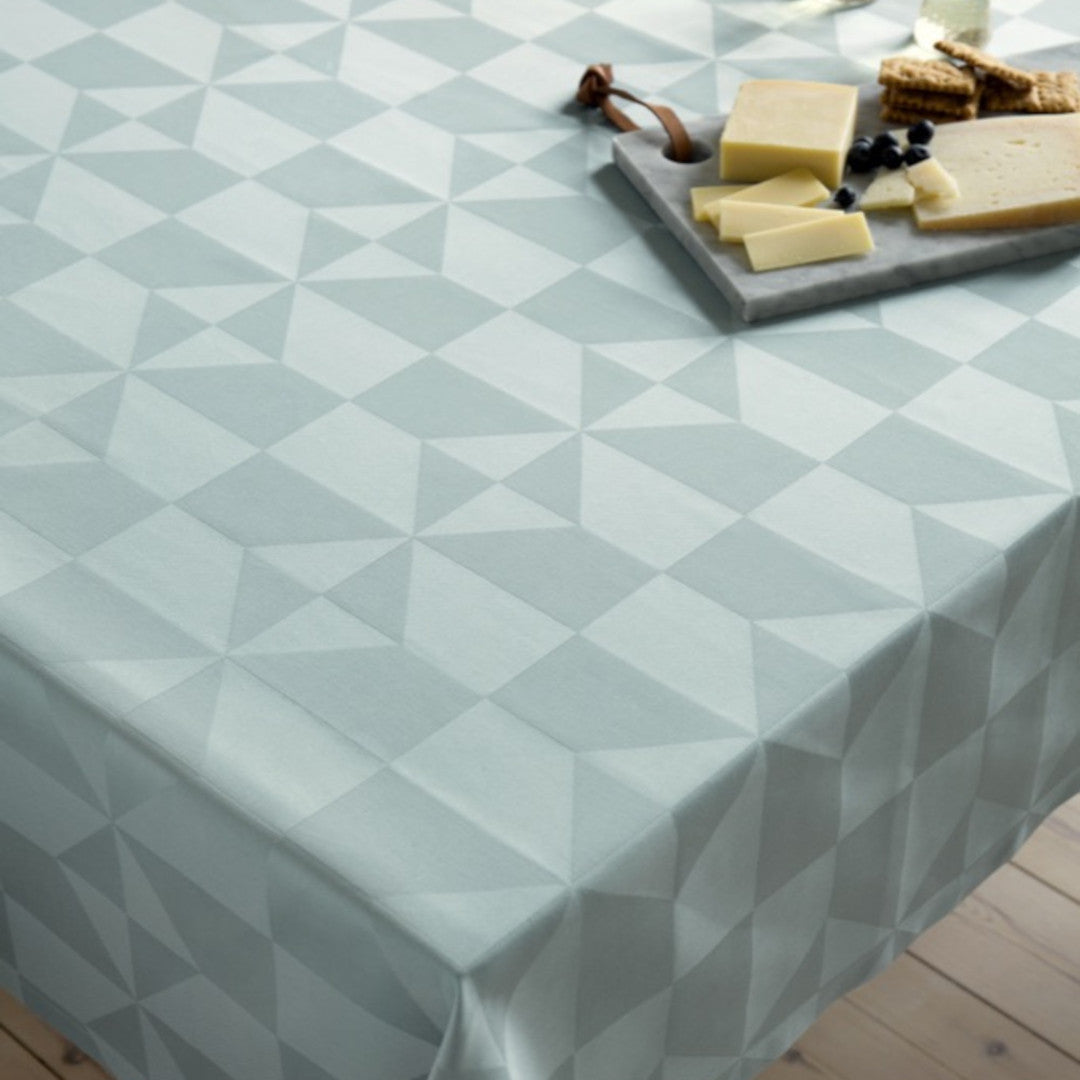 Wind Grøn fra Compliments – Elegant damaskdug 160 x 370 cm